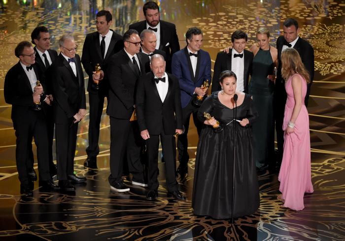 Elenco e equipe de Spotlight, o vencedor na categoria melhor filme